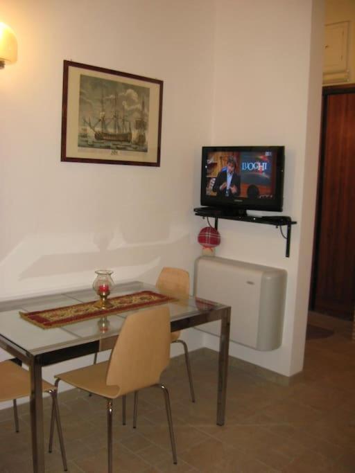 Vivilo Collection - Opera Teather Apartment - Very Central Рим Экстерьер фото