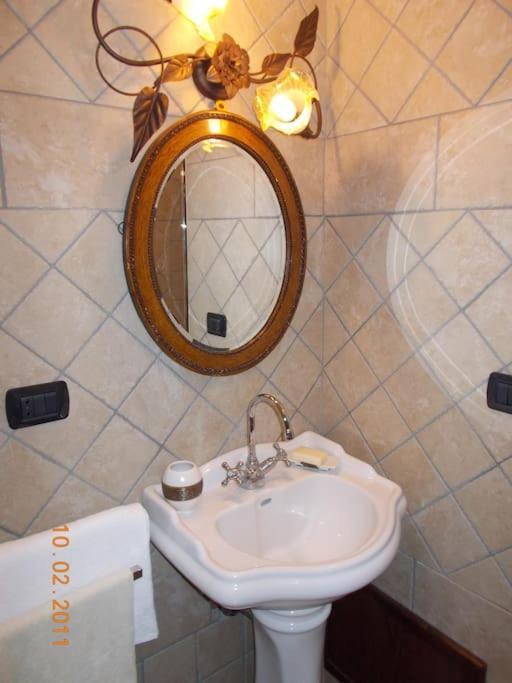 Vivilo Collection - Opera Teather Apartment - Very Central Рим Экстерьер фото